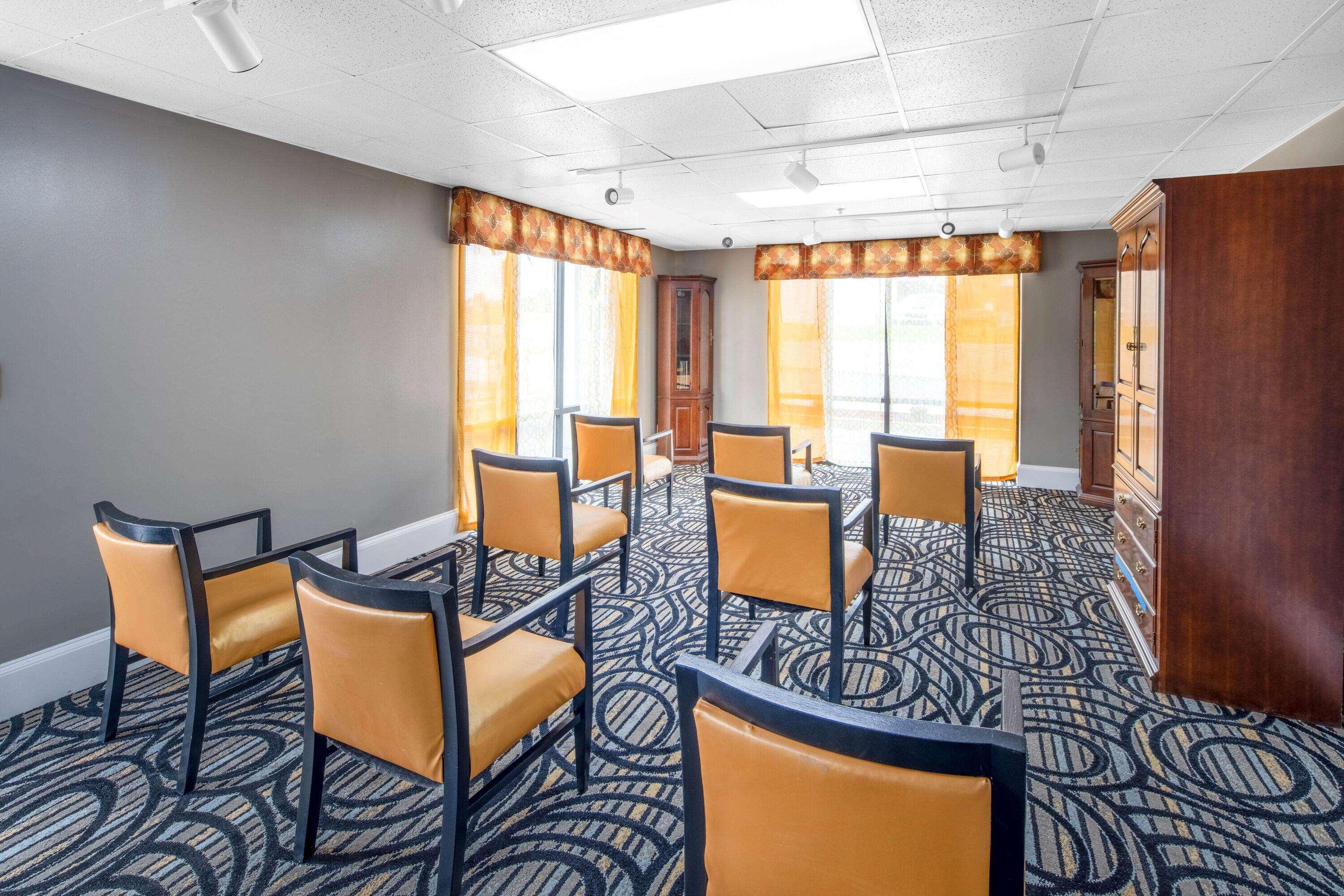 Baymont By Wyndham Covington Hotel Екстериор снимка